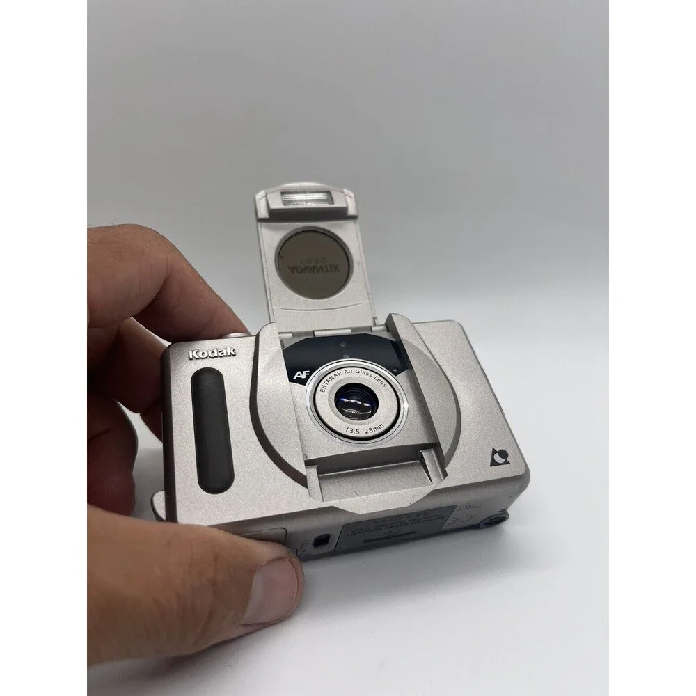 Kodak Advantix T550 f3.5 28mm Point & Shoot APS Film - 99